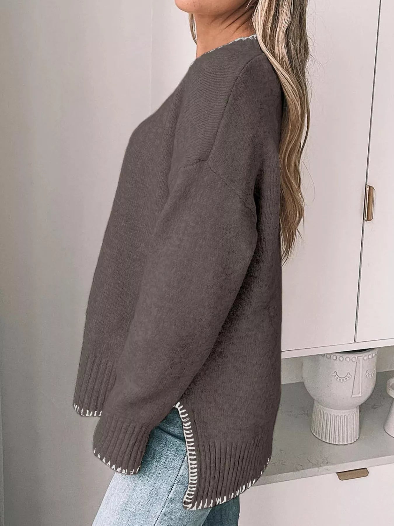 Slit Contrast Trim Round Neck Sweater 