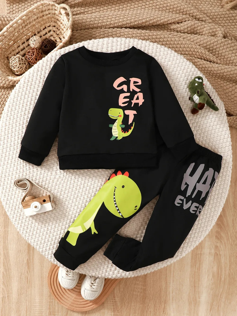 Children's Dinosaur Graphic Sweatshirt and Pants Set 