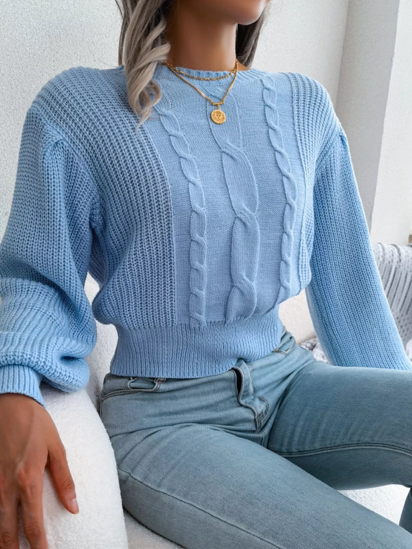 Cable Knit Round Neck Cropped Sweater 