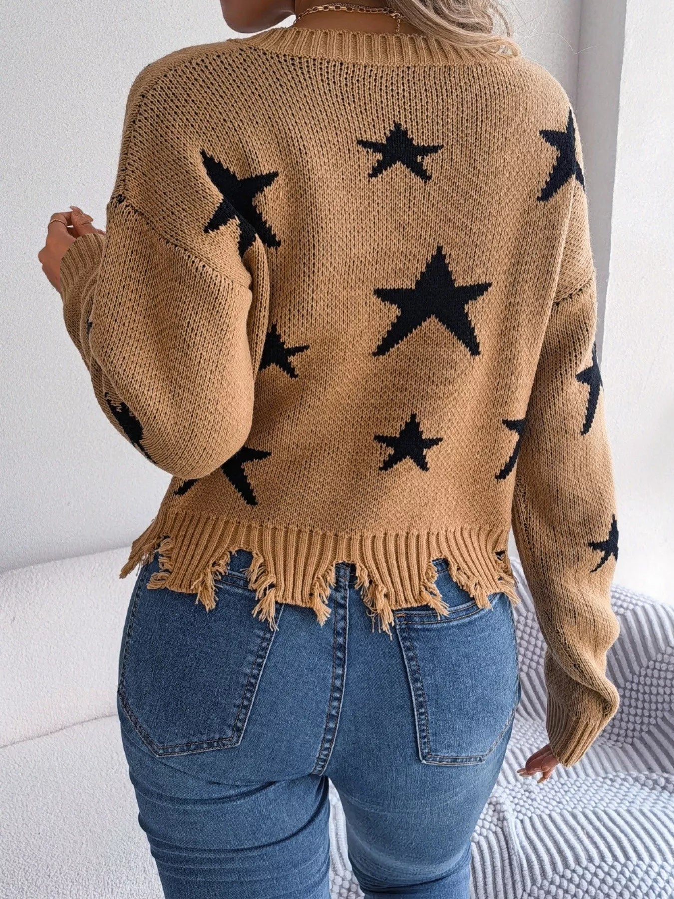 Star Pattern V-Neck Distressed Sweater 