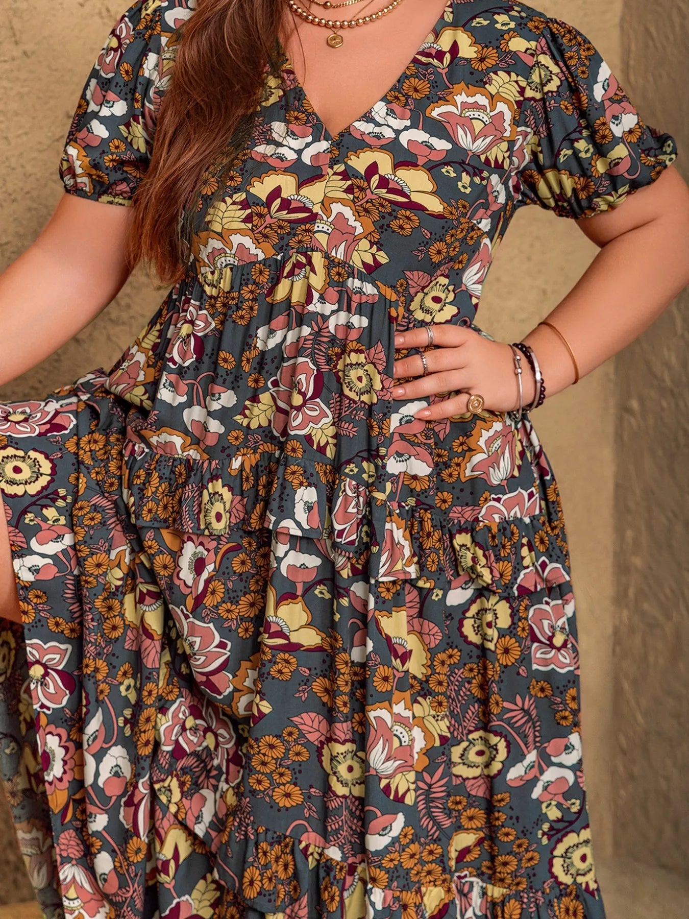 Plus Size V-Neck Short Sleeve Midi Dress 