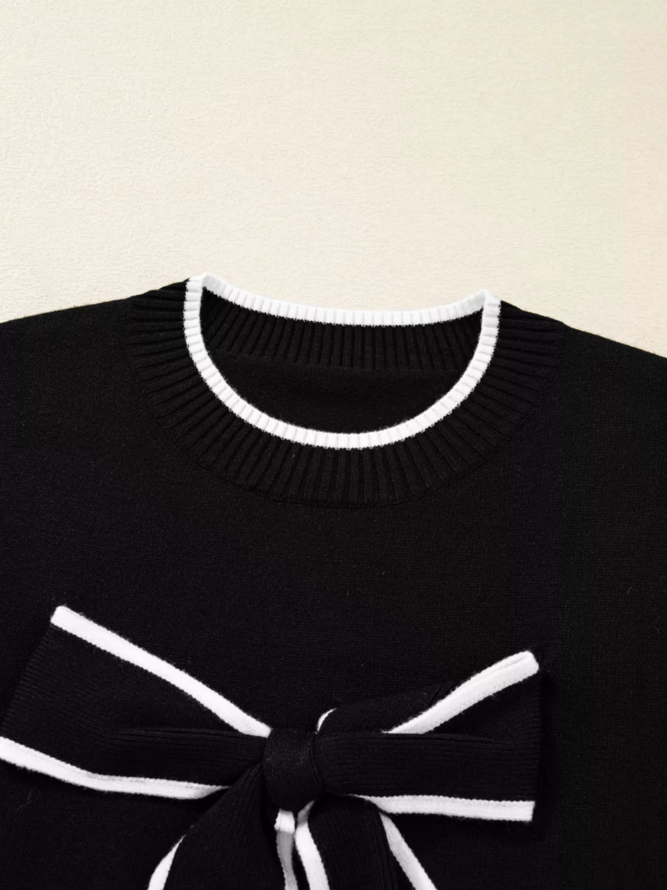 Contrast Trim Bow Accent Holiday Cropped Sweater 