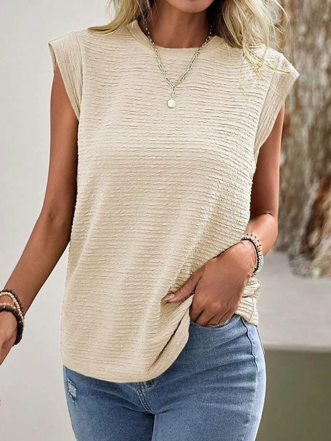 Textured Round Neck Cap Sleeve Top 