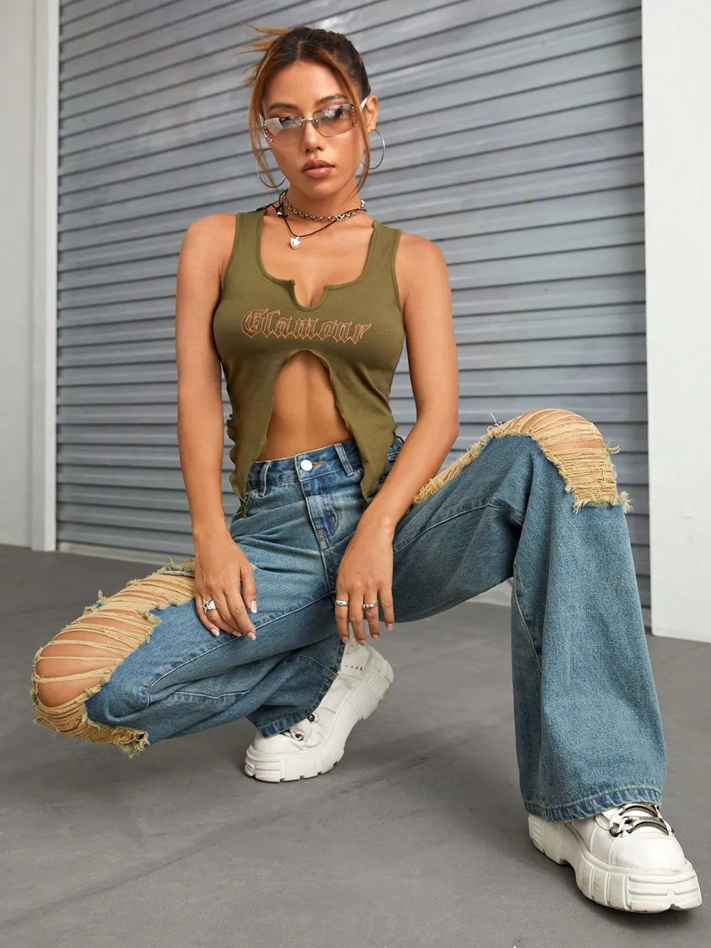 Distressed Wide Leg Jeans with Pockets 