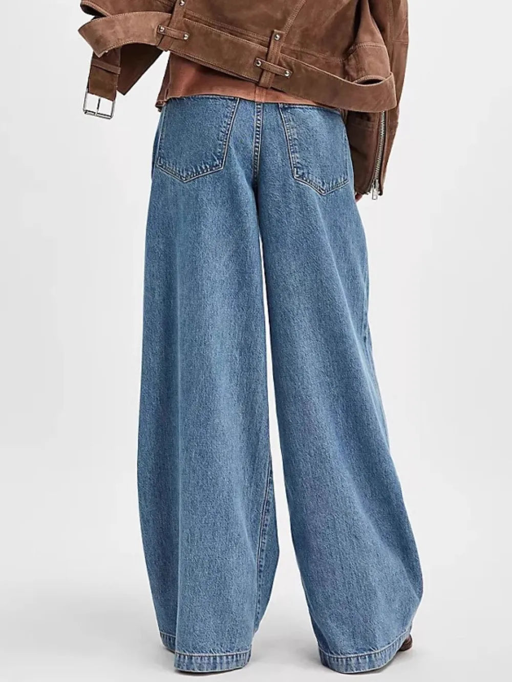 Wide Leg Jeans with Pockets 