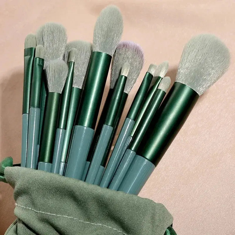 Professional Makeup Brush Set – Soft Wool Fiber Brushes (13 or 33-Piece) dylinoshop