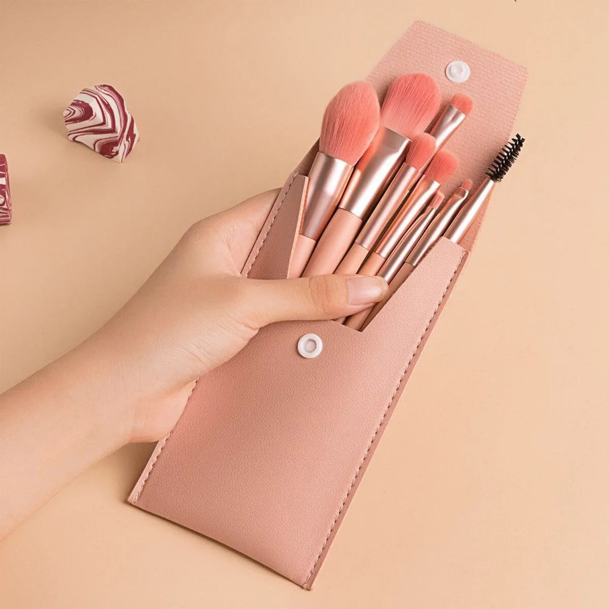 8-Piece Portable Makeup Brush Set – Concealer & Foundation Brushes dylinoshop