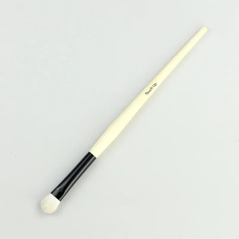 Professional Makeup Brush – Foundation, Eyeliner, Contour & Lip Gloss dylinoshop