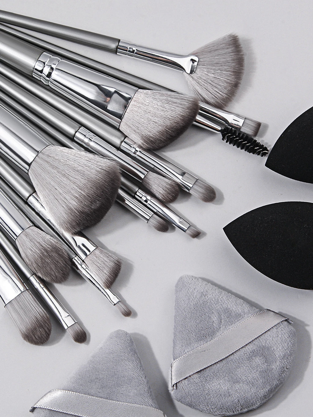 14pcs Makeup Brush Set Portable Soft Makeup Tool&2pcs Wet Dual Use Makeup Egg&2pcs Triangle Sponge Makeup Powder Puff