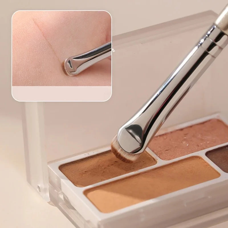 2pcs Curved Eyeliner Makeup Brushes Precision Soft Eyeshadow Smudge Tool Sharp Thin Small Eye Cosmetic Brushes for Precision Eye