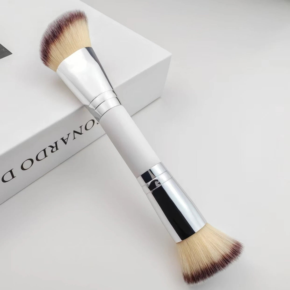 Double-Ended Multi-Purpose Makeup Brush – Foundation, Contour, Powder & Blush dylinoshop