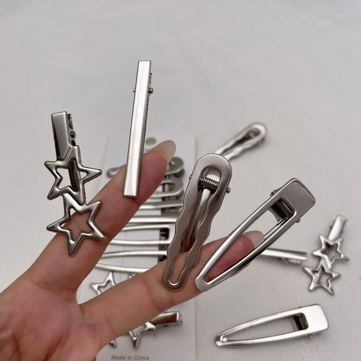 Sliver Metal Hair Clips Women Girls Y2K Duckbill Hairpin Personality Bangs Side Headwear Barrettes Hairclip Styling Accessories dylinoshop