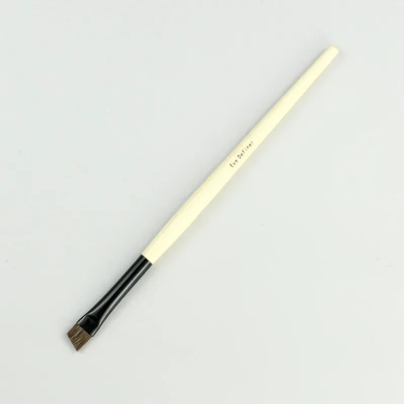 Professional Makeup Brush – Foundation, Eyeliner, Contour & Lip Gloss dylinoshop