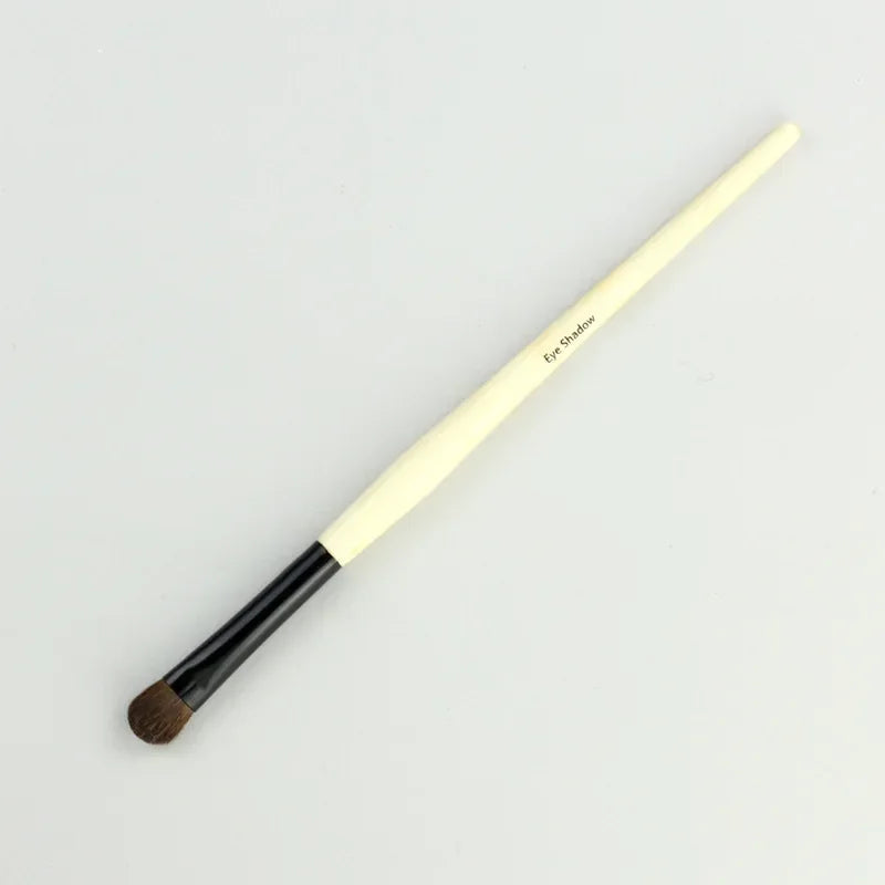 Professional Makeup Brush – Foundation, Eyeliner, Contour & Lip Gloss dylinoshop