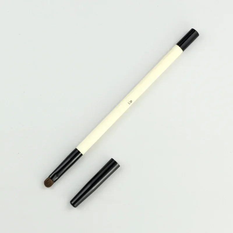 Professional Makeup Brush – Foundation, Eyeliner, Contour & Lip Gloss dylinoshop