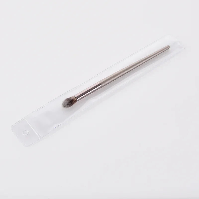 Champagne Colored Makeup Brushes Eye Shadow Eye Dark Circle Concealer Blending Cosmetic Brush Soft Brush for Women Makeup Tools
