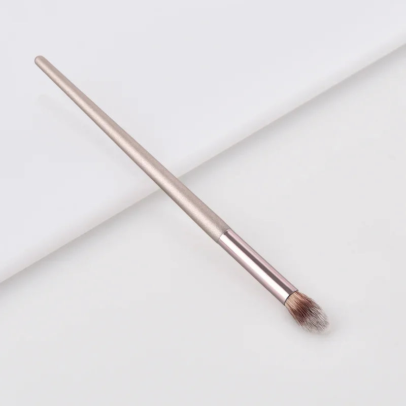 Champagne Colored Makeup Brushes Eye Shadow Eye Dark Circle Concealer Blending Cosmetic Brush Soft Brush for Women Makeup Tools
