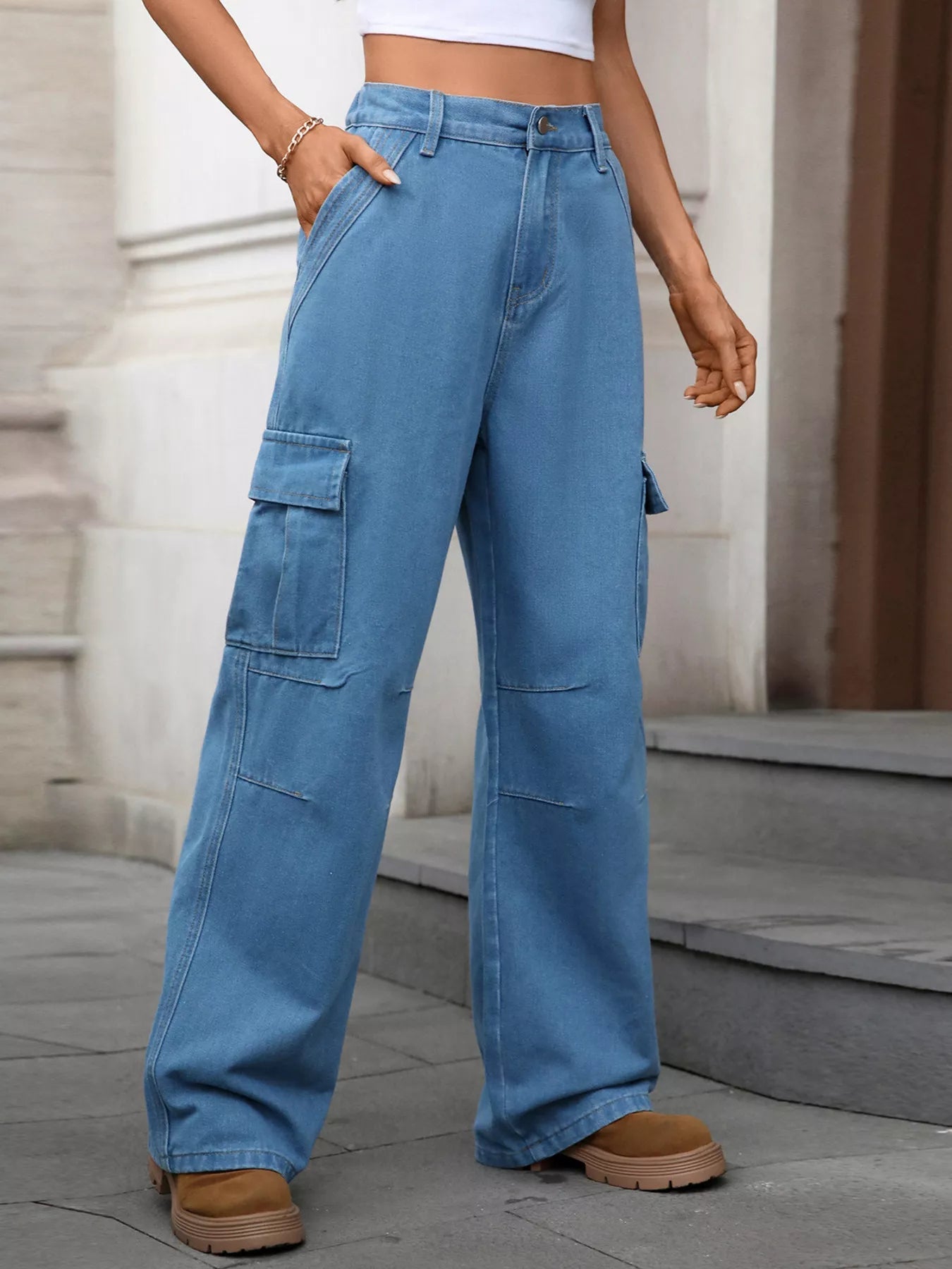 Relaxed Fit Cargo Jeans 