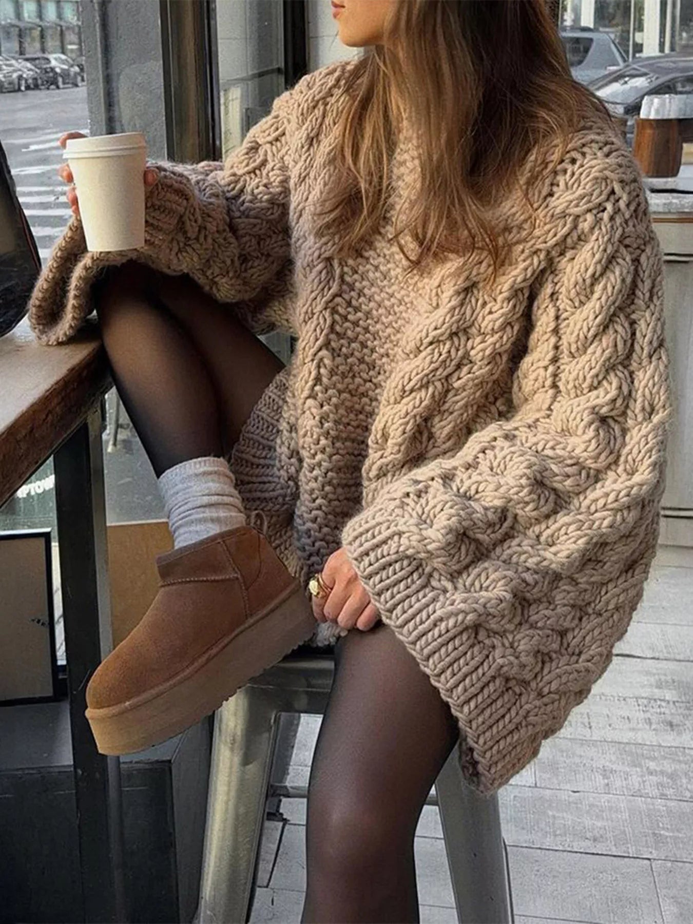Cable Knit Round Neck Sweater 