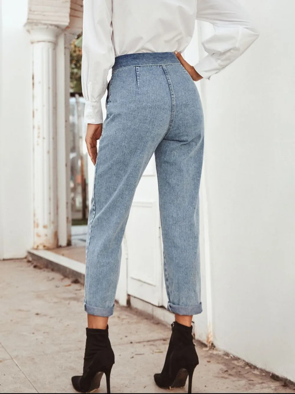 Tied Straight Leg Jeans with Pockets 