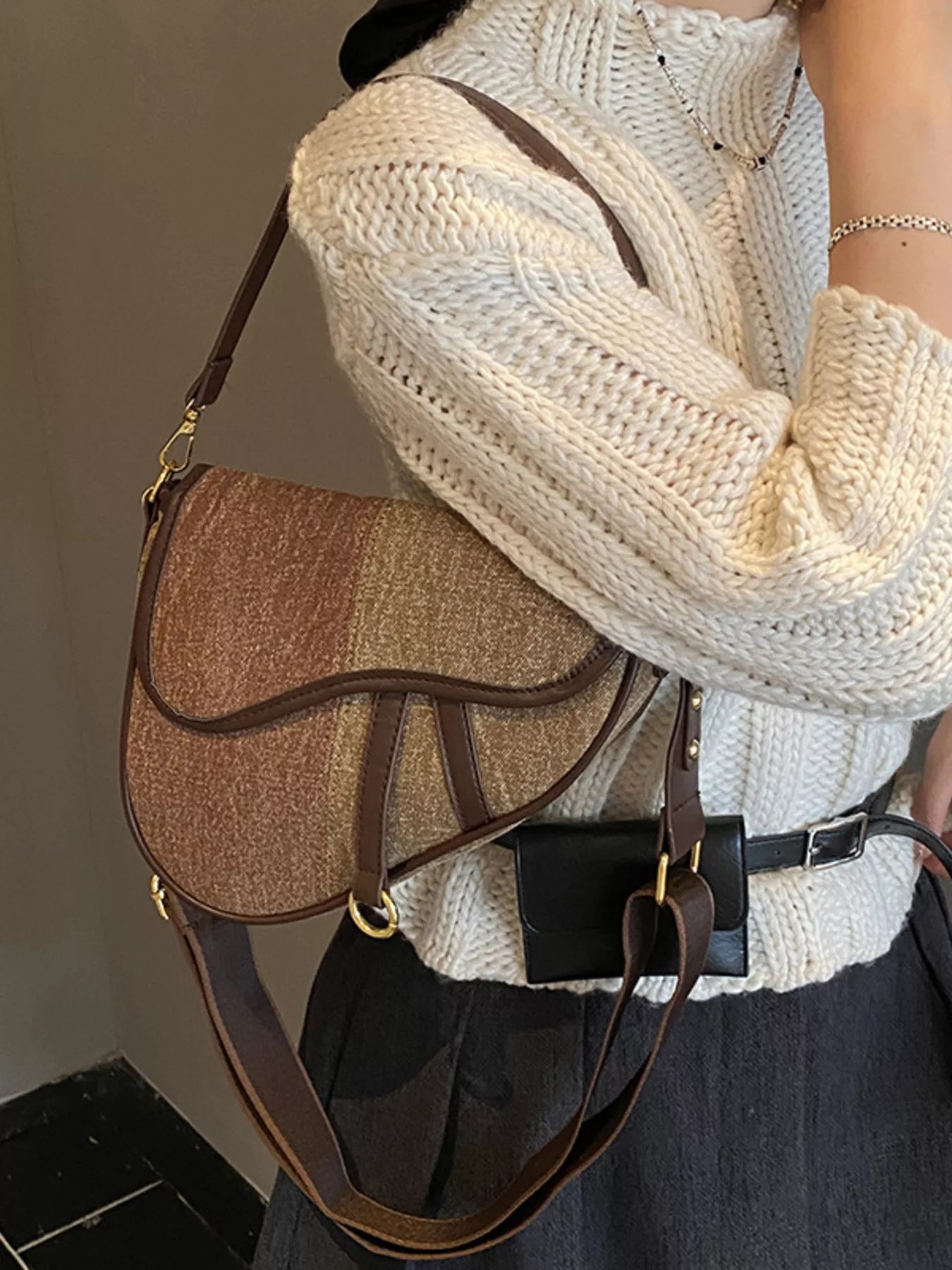 Adjustable Strap Crossbody Bag 