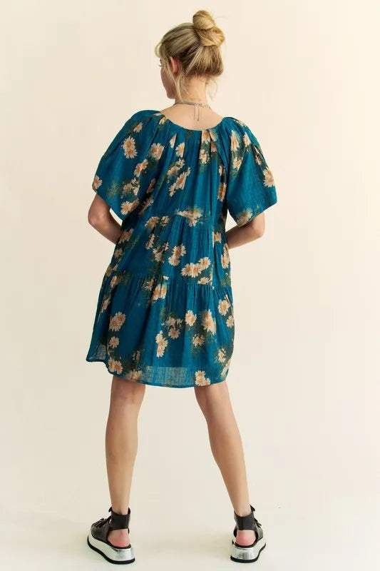 Davi & Dani Floral Print Short Bell Sleeve Pleated Mini Dress 