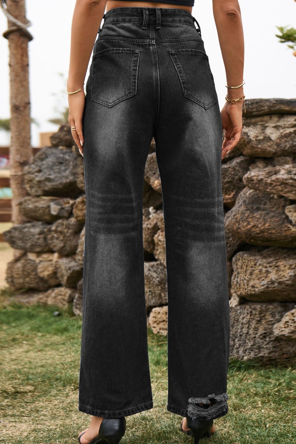 Distressed Buttoned Loose Fit Jeans 