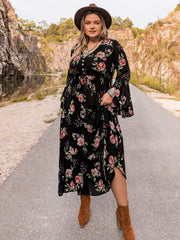 Plus Size Floral Flare Sleeve Dress 