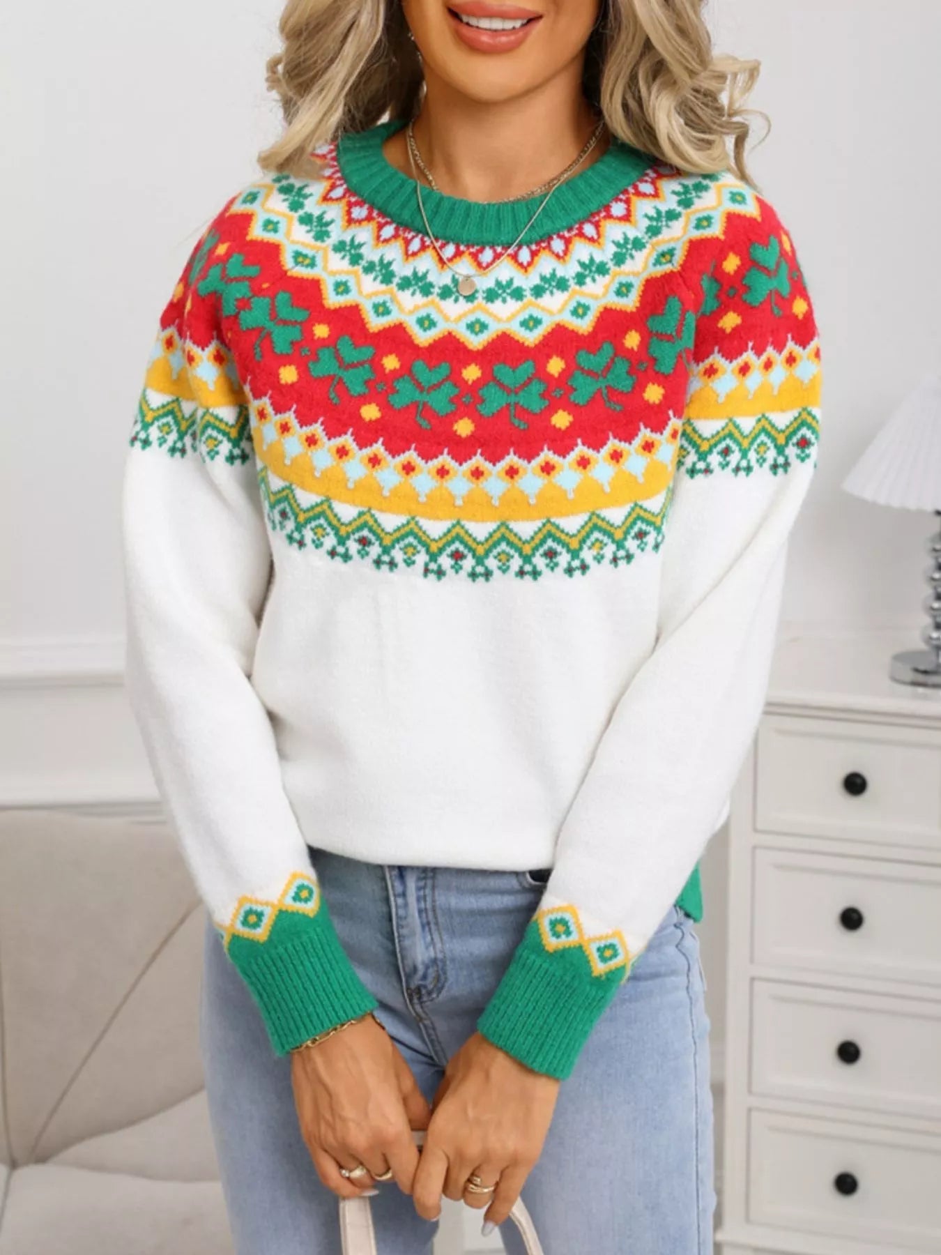 Clover Pattern Round Neck Knitted Sweater 