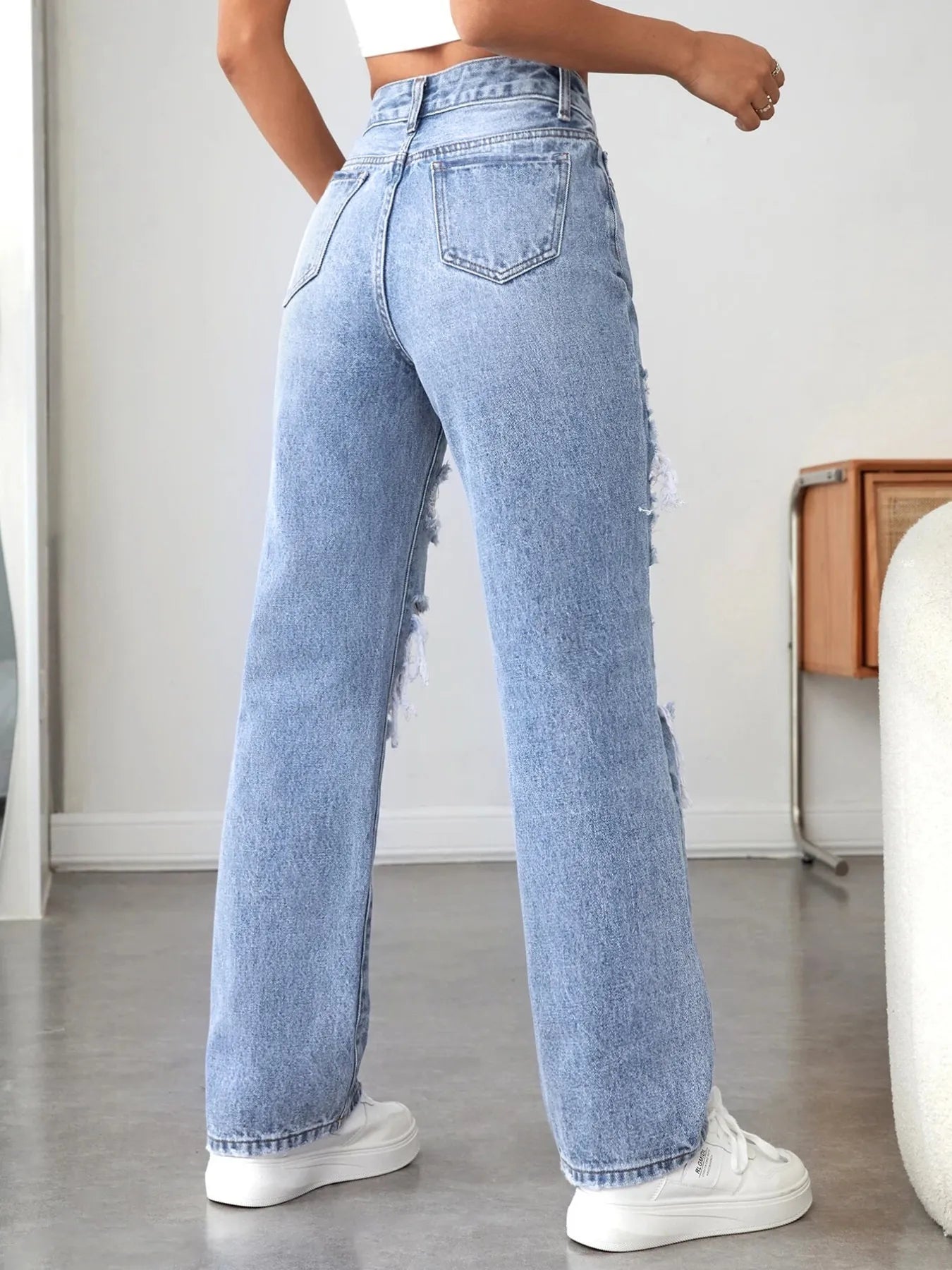 Distressed High Waisted Jeans 
