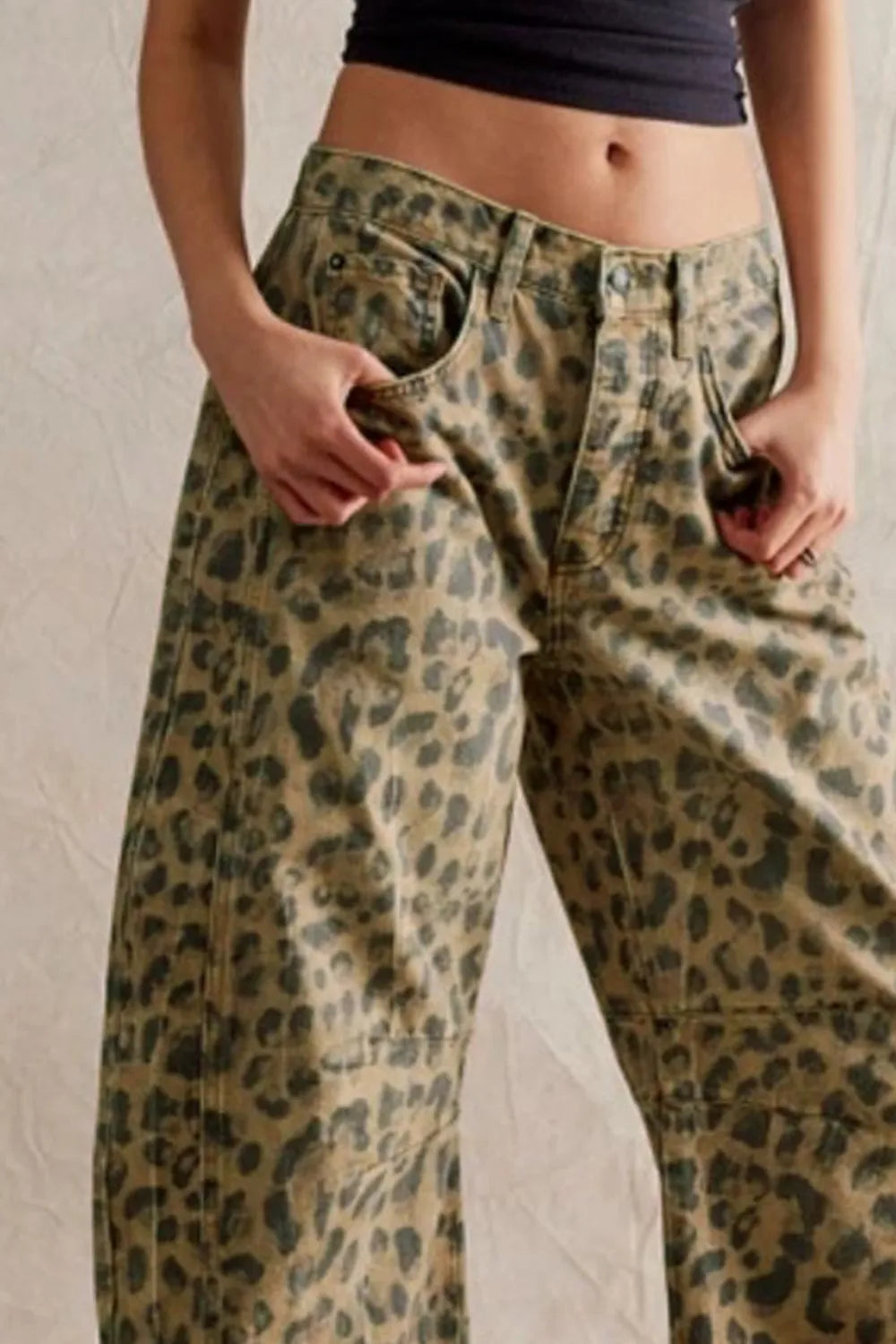Wide Leg Jeans with Pockets 