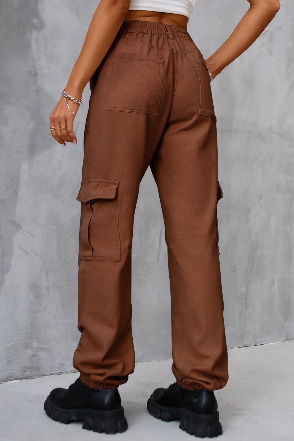 Buttoned High Waist Jeans with Pockets 