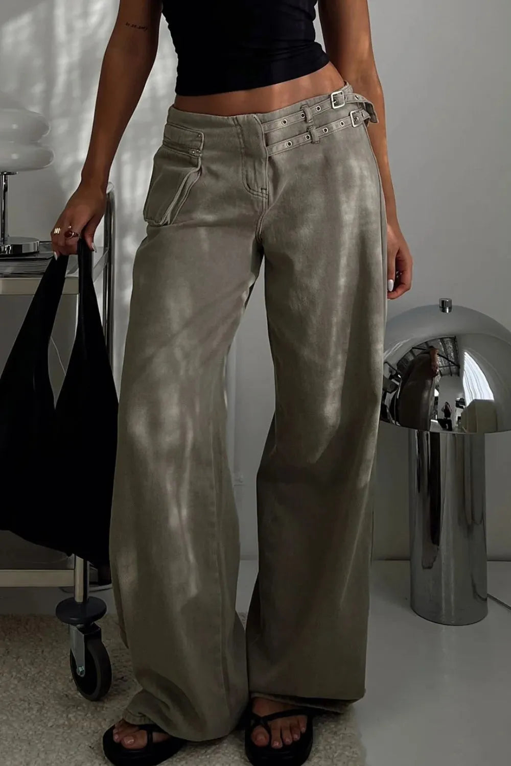 Wide Leg Jeans with Pockets 