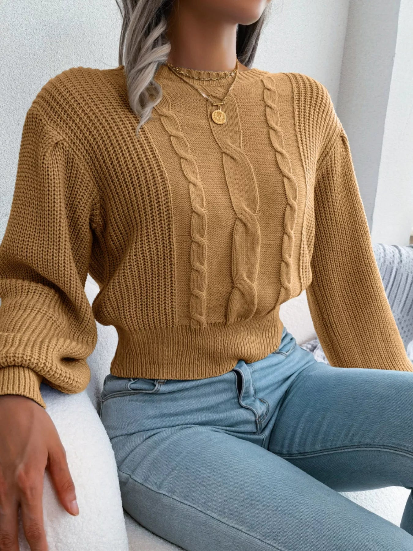 Cable Knit Round Neck Cropped Sweater 