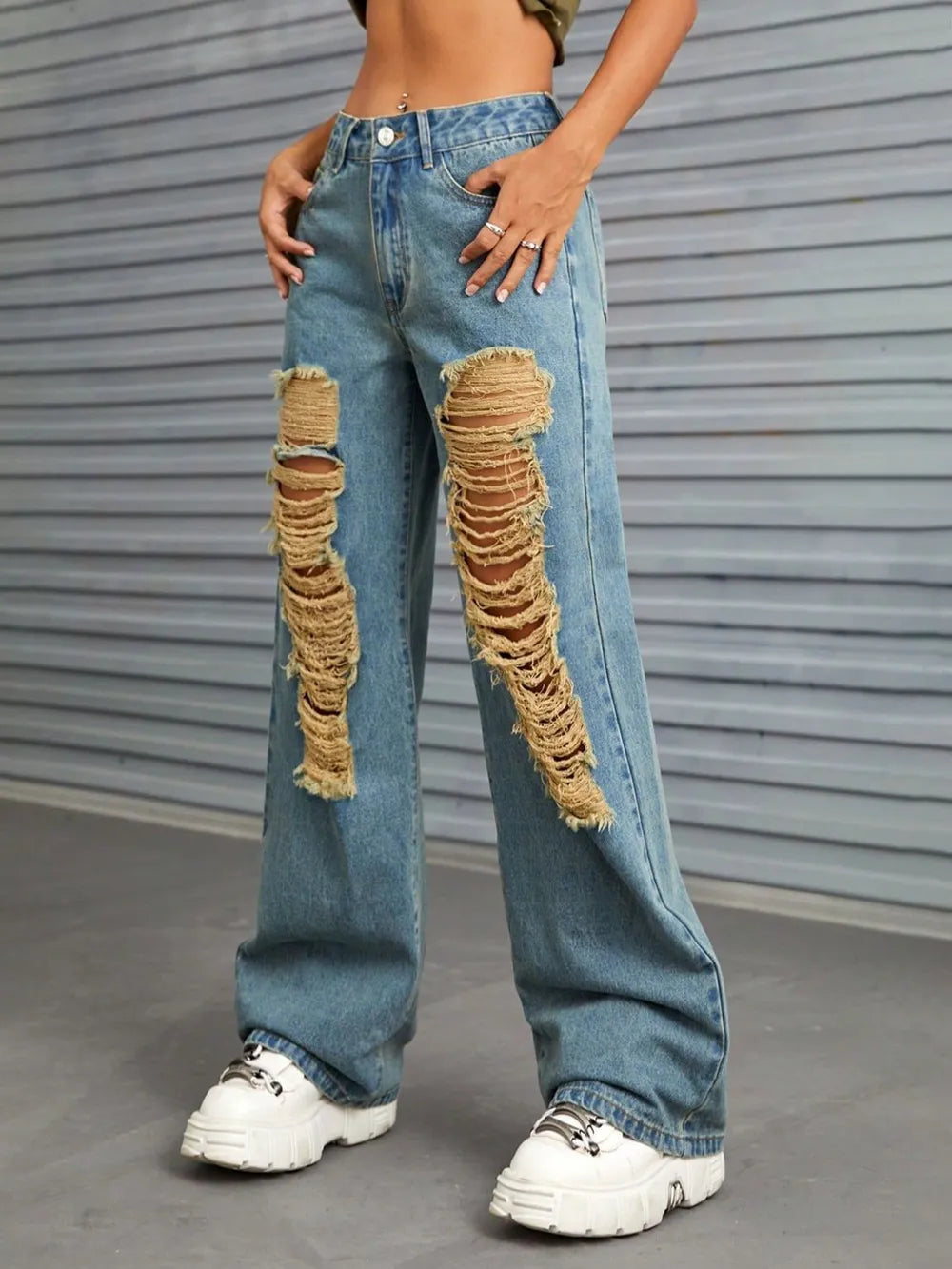 Distressed Wide Leg Jeans with Pockets 