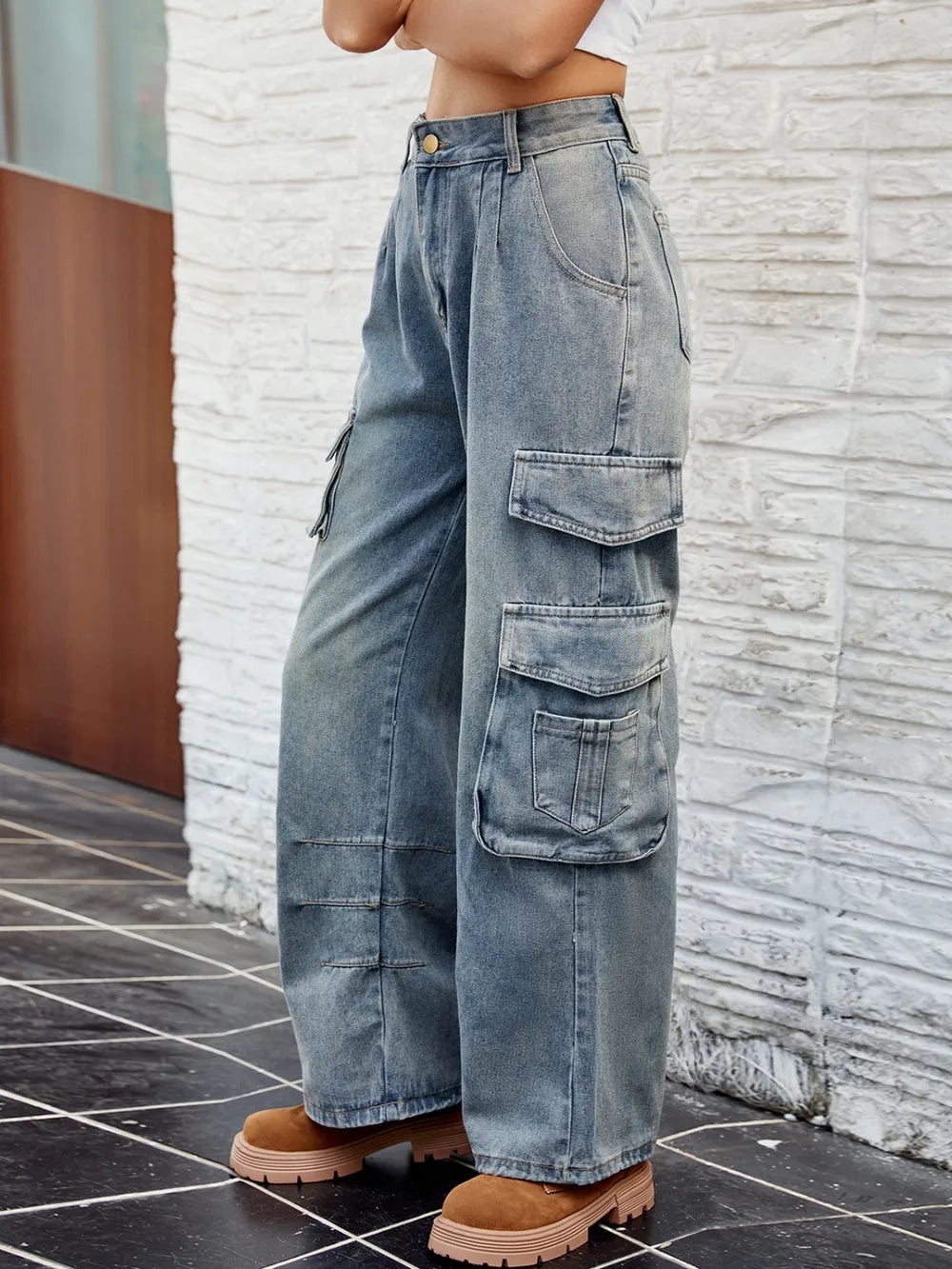 Washed Jeans with Pockets 