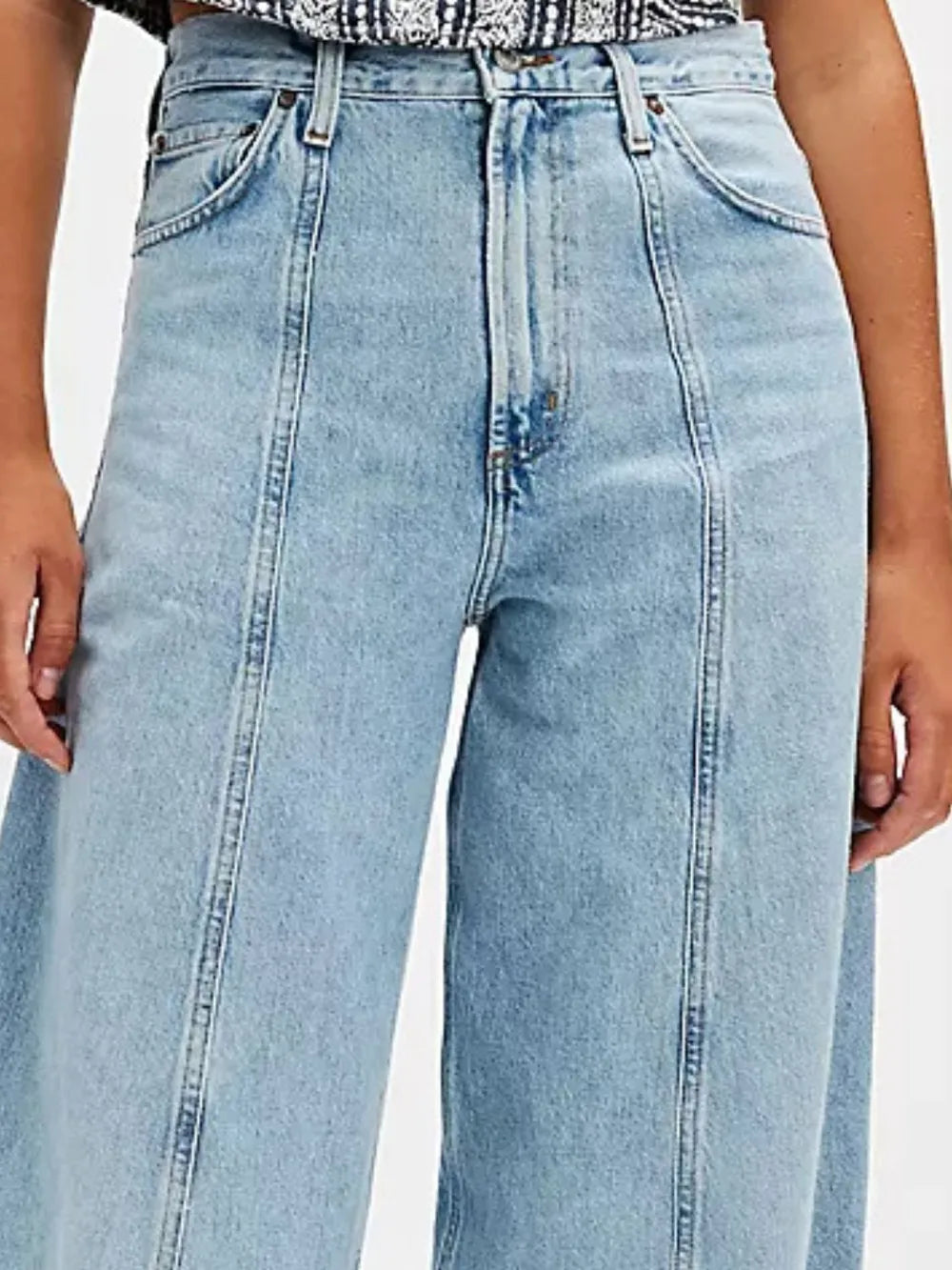 Wide Leg Jeans with Pockets 