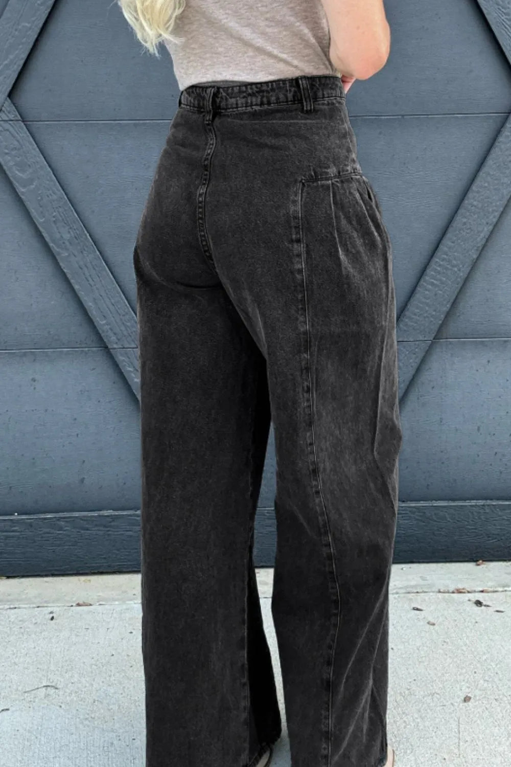 High Rise Wide Leg Jeans with Pockets 