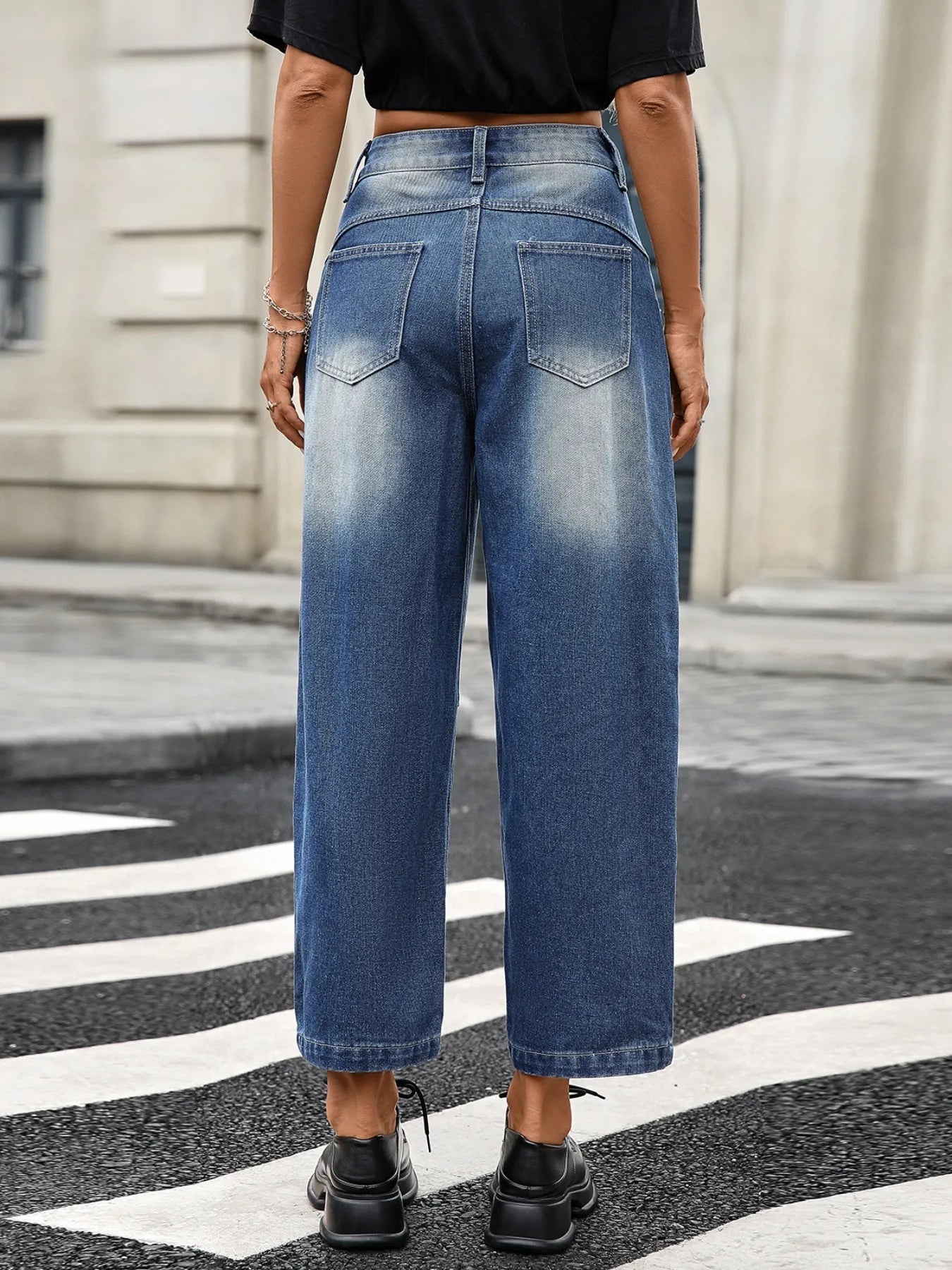 Wide Leg Jeans with Pockets 