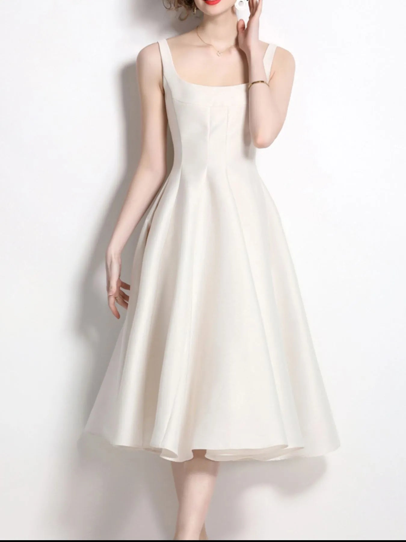 A-Line Silhouette Midi Sleeveless Dress 