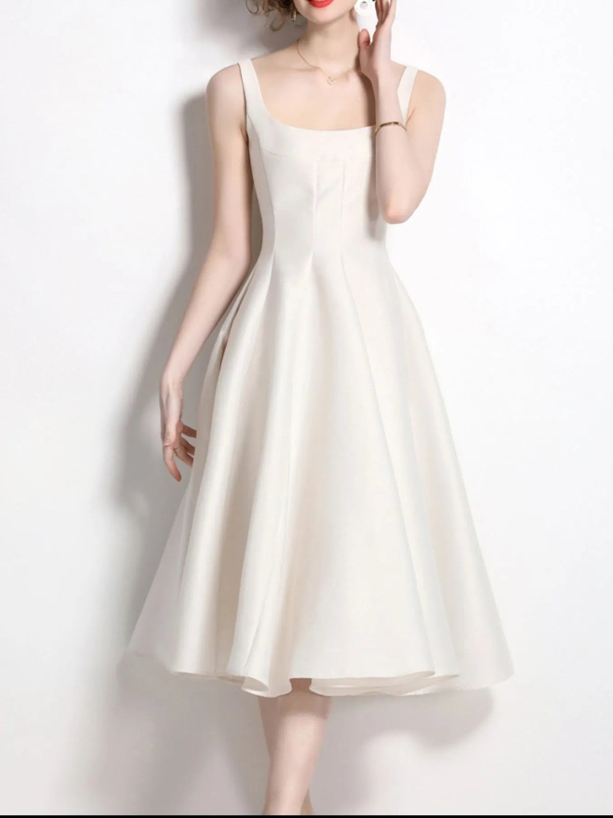 A-Line Silhouette Midi Sleeveless Dress 