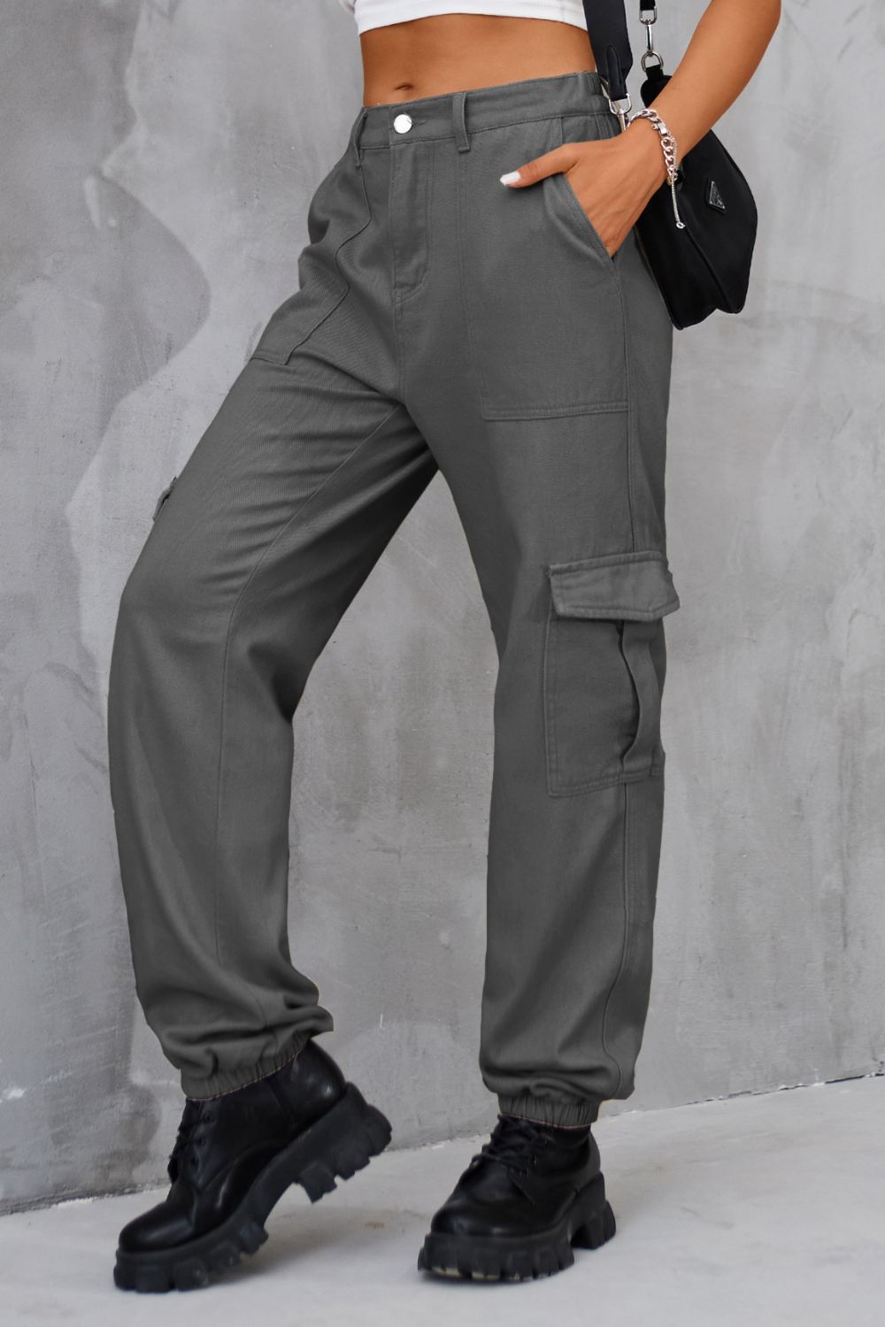 Buttoned High Waist Jeans with Pockets 