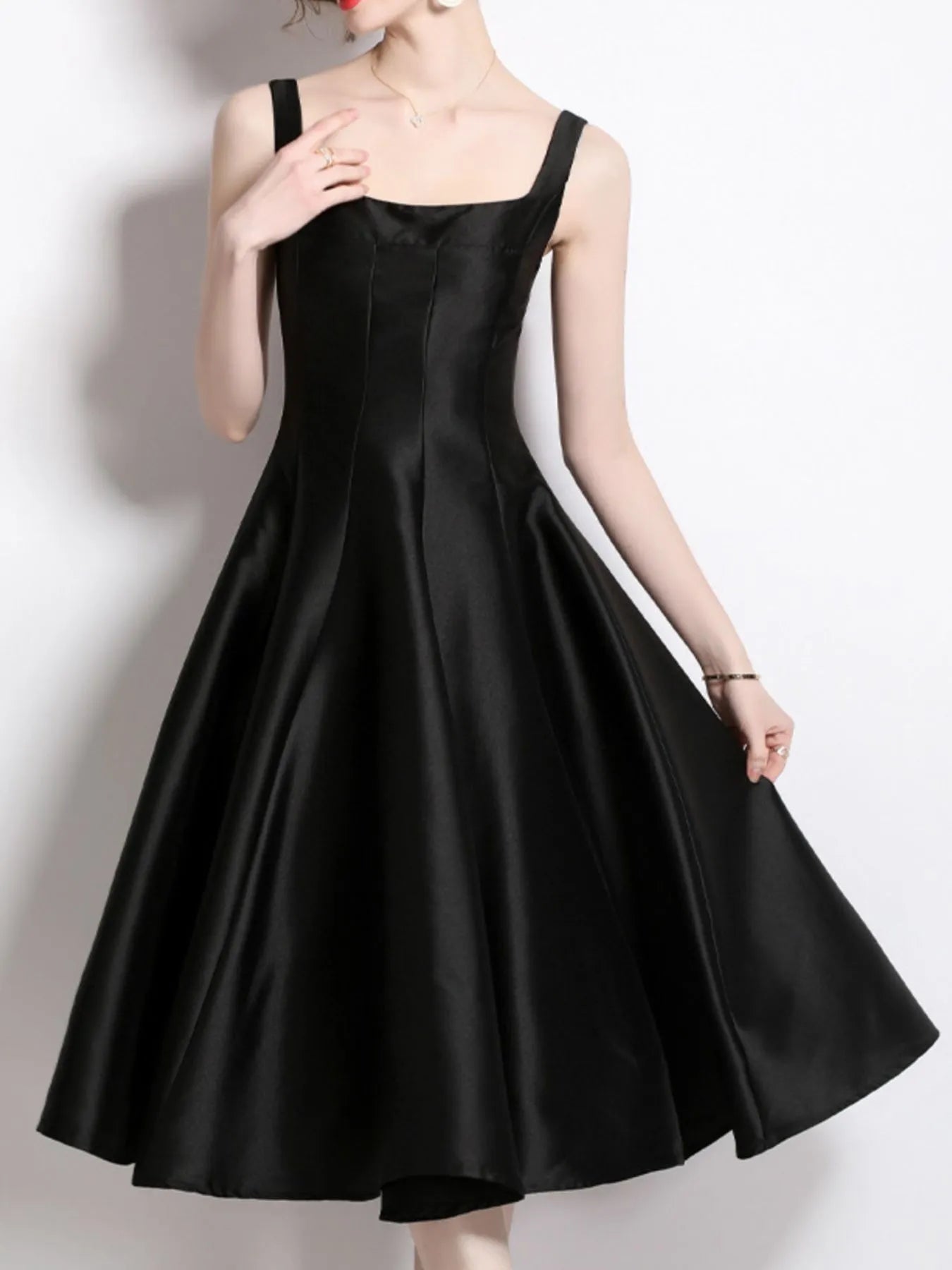A-Line Silhouette Midi Sleeveless Dress 