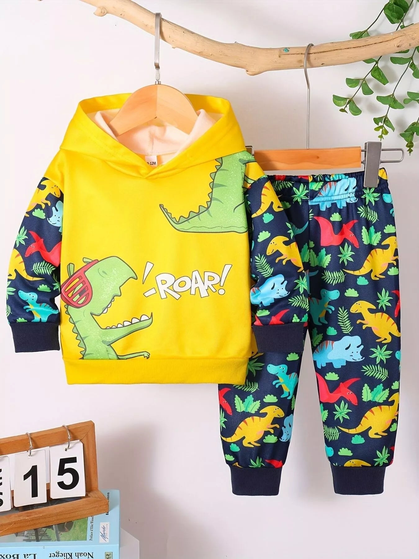 Children's Dinosaur Print Hoodie and Pants Set 