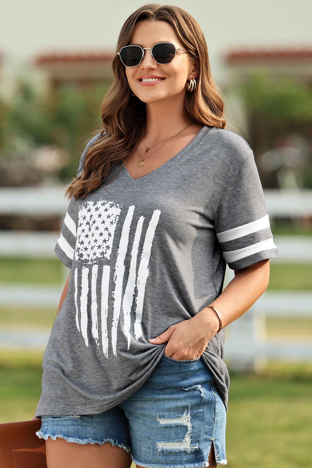 Plus Size US Flag Graphic V-Neck Tee 