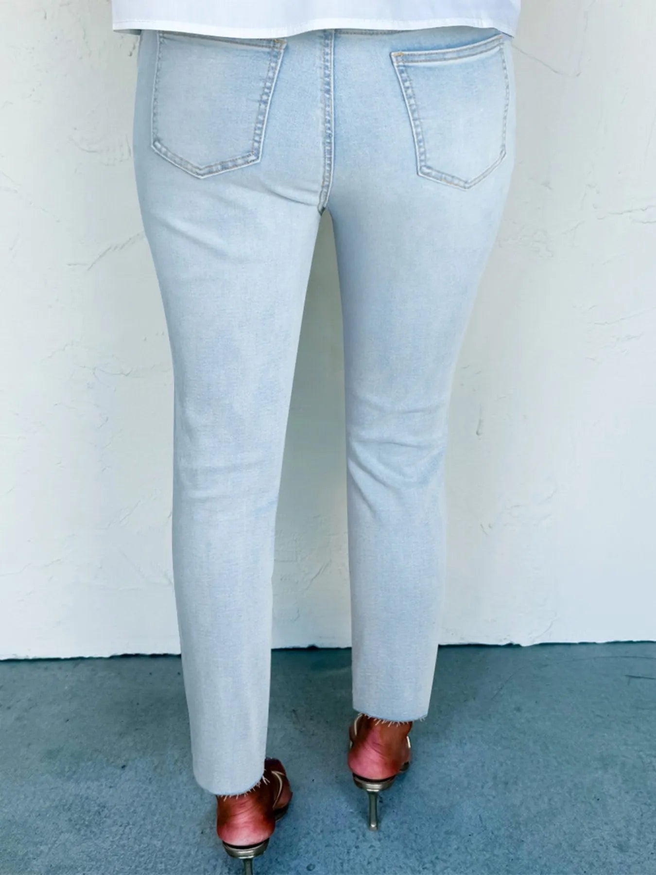 Mid Rise Ankle-Length Distressed Skinny Jeans 