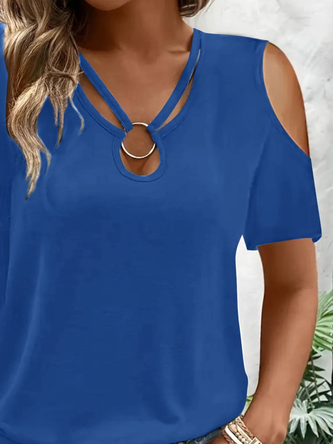 Cold Shoulder T-Shirt with Metal Ring Detail 