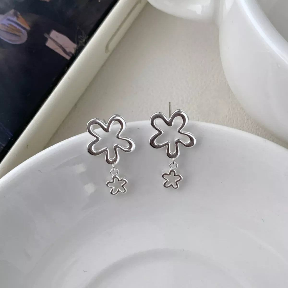 Flower Drop Earrings 