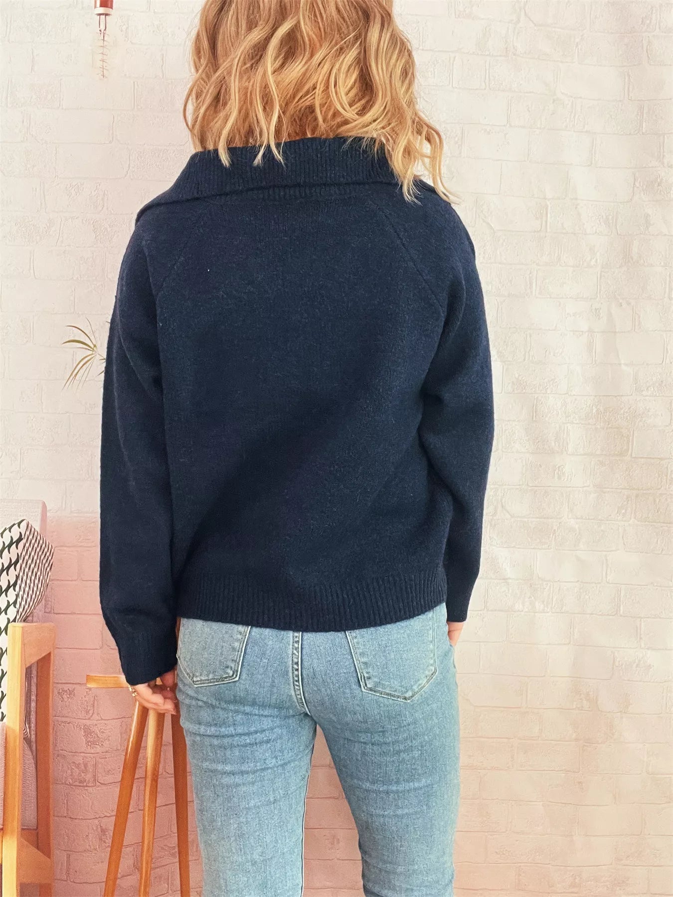 Ribbed Hem Raglan Sleeve Sweater 