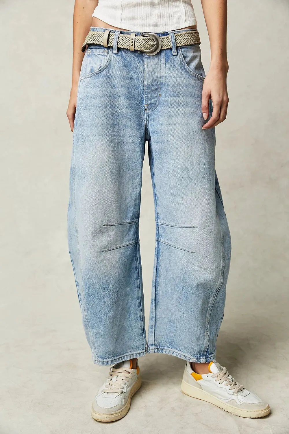 Wide Leg Jeans with Pockets 